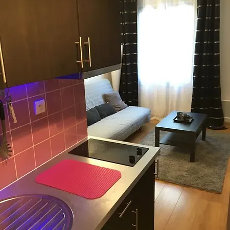 Studio Des Halles Proche Disney Apartmán *